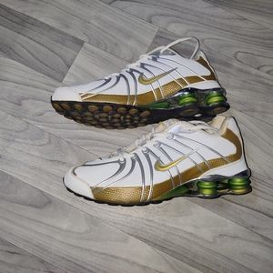 Women's Nike Shox size 12 Men's size 10